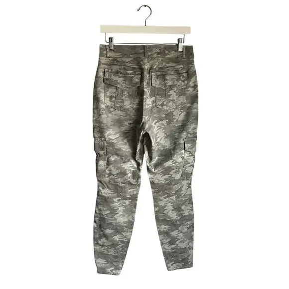 SPANX Camo Pull on Pants Joggers Green size Large Utility Stretch Ankle Cargo - Picture 2 of 4